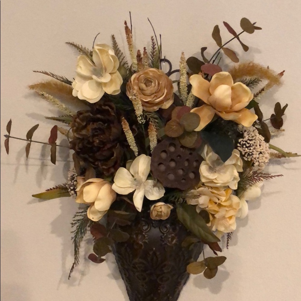 Wall Decor - Picture 4 of 6